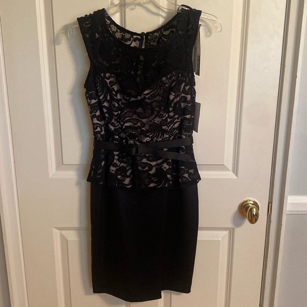 Xscape Black And Cream Dress With Black Lace - New!
